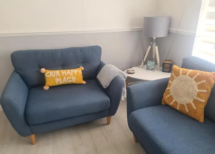 Private 2 Bedroom House Close To The Beach