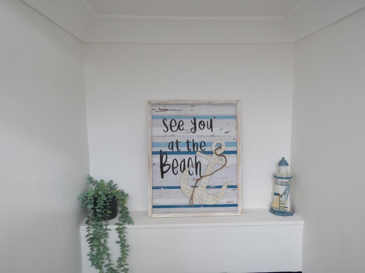 Private 2 Bedroom House Close To The Holiday home
